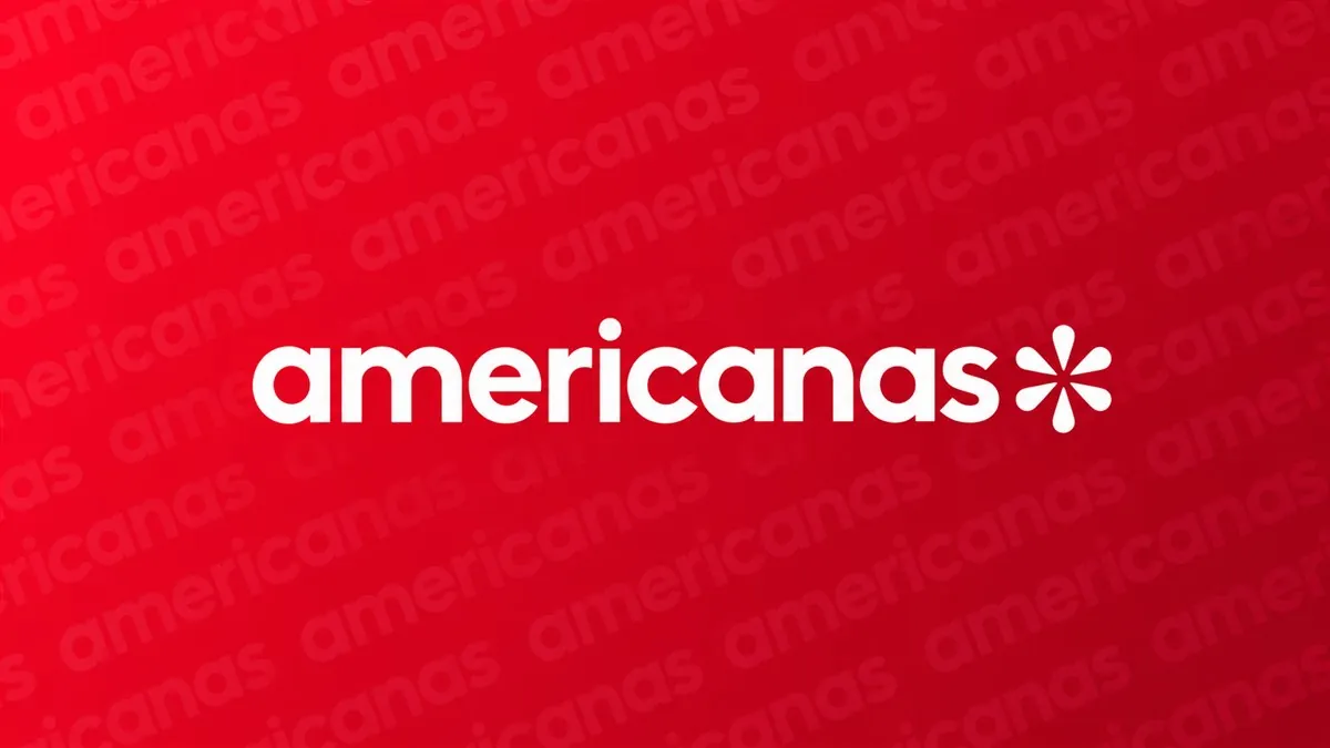 Logomarca branca da Americanas em fundo vermelho com padrão diagonal