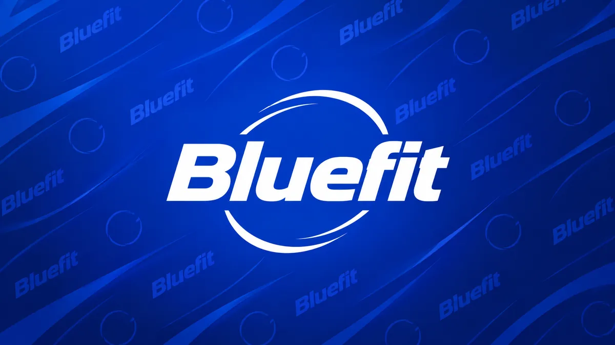 Identidade visual azul e branca da Bluefit