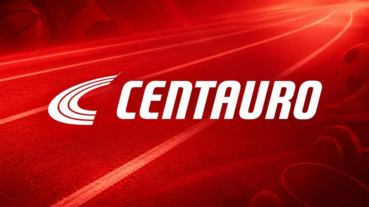 Logomarca branca da Centauro sobre pista esportiva vermelha