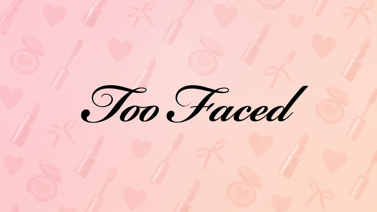 Identidade Too Faced em composição institucional rosa